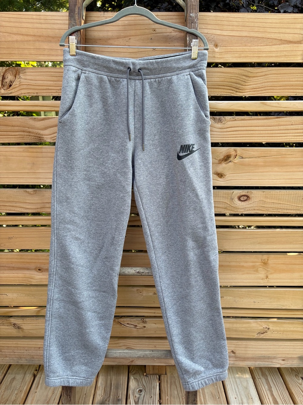 Nike Men's Grey Jogger Sweatpants